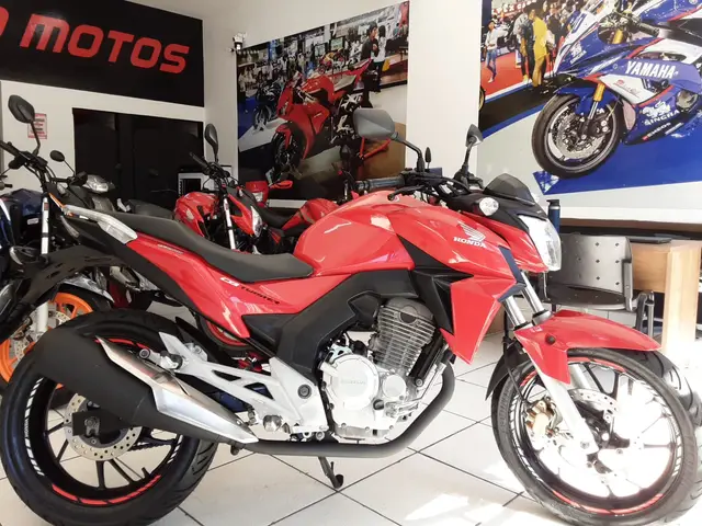 Carro Honda CB 250F Twister 2016 Standard