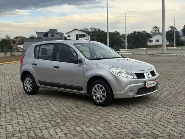 Carro Renault Sandero 2011 Authentique 1.0 16V (flex)