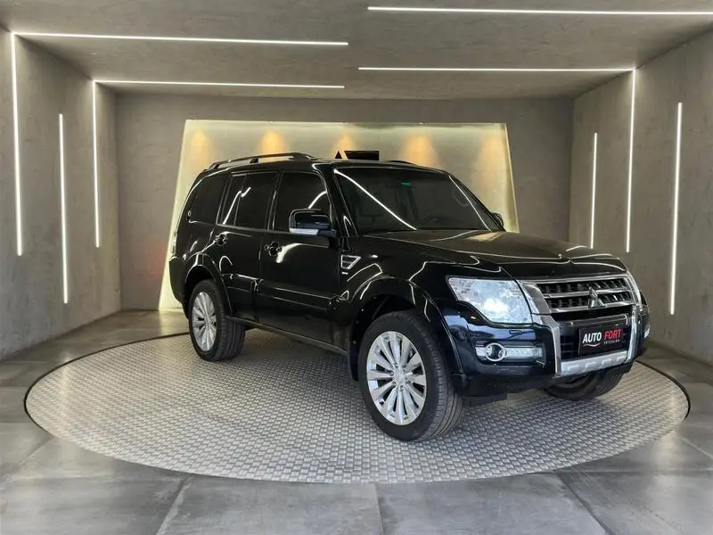 Mitsubishi Pajero Full 3.2 DI-D 3D HPE 4WD