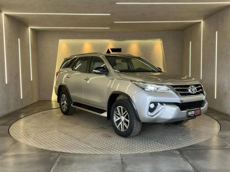 Toyota SW4 2.8 TDI SRX 7L 4x4 (Aut)