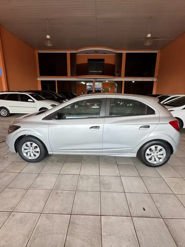 Carro Chevrolet Onix 2019 1.0 Joy SPE/4