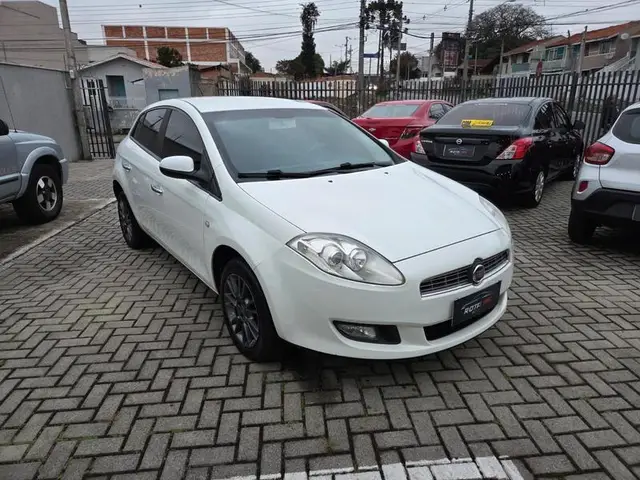 Carro Fiat Bravo 2013 Essence 1.8 16V (Flex)
