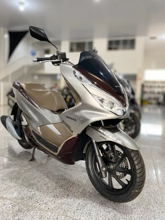 Moto Honda PCX 150 2022 DLX