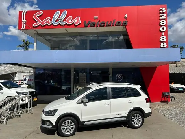 Carro Volkswagen SpaceCross 2016 1.6 16V MSI (Flex)