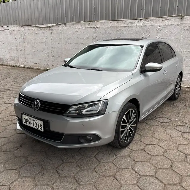 Carro Volkswagen Jetta 2013 2.0 TSI Highline DSG