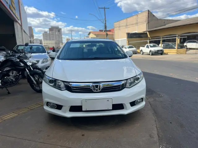 Carro Honda Civic 2014 New  LXR 2.0 i-VTEC (Aut) (Flex)