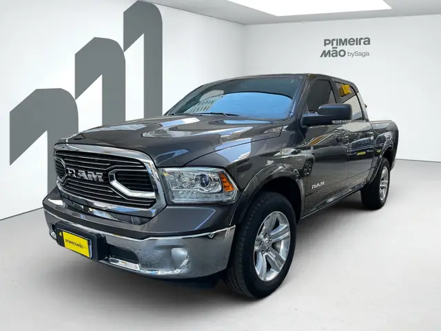 Carro RAM Classic 2023 Laramie 5.7