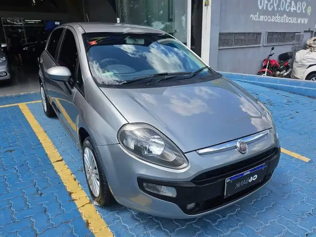 Carro Fiat Punto 2014 Attractive 1.4 (Flex)