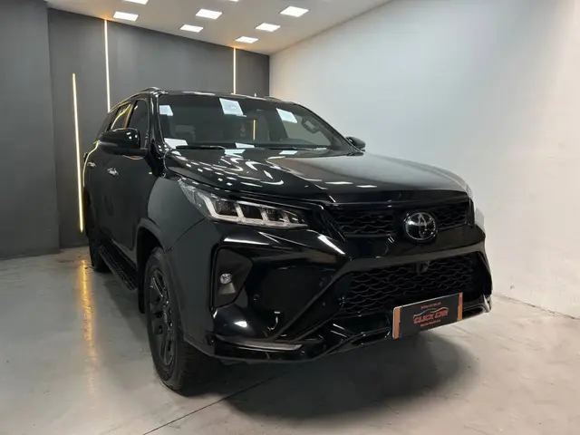 Carro Toyota SW4 2022 Diamond  2.8 turbodiesel 7L 4x4 (Aut)