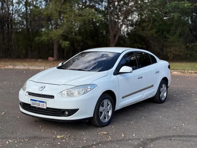 Carro Renault Fluence 2014 2.0 16V Dynamique (Flex)