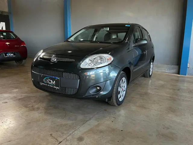 Carro Fiat Palio 2013 Attractive 1.4 8V (Flex)