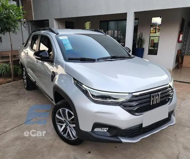 Carro Fiat Strada 2025 Volcano 1.3 Flex 8V CD Aut.