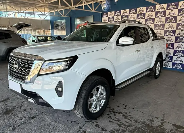 Carro Nissan Frontier 2024 XE 2.3 Turbo 4x4