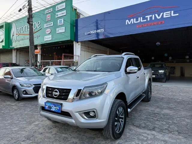 Carro Nissan Frontier 2017 2.3 TD CD LE 4x4 (Aut)