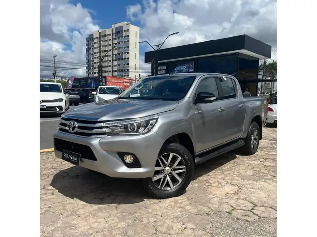 Carro Toyota Hilux Cabine Dupla 2017 Hilux 2.8 TDI SRX CD 4x4 (Aut)