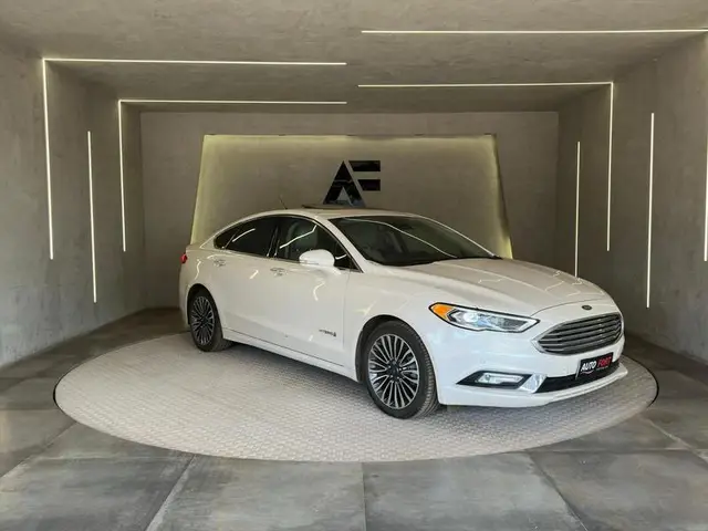 Carro Ford Fusion 2018 2.0 16V Hybrid Titanium (Aut)