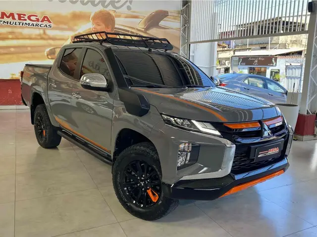 Carro Mitsubishi L200 Triton Sport 2024 Savana 2.4 DID-H 4x4 (Aut.)