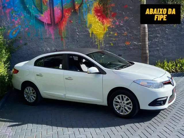Carro Renault Fluence 2015 2.0 16V Dynamique (Flex)