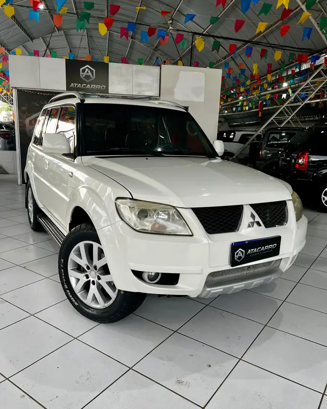Carro Mitsubishi Pajero TR4 2011 GLS 2.0 16V (Flex)
