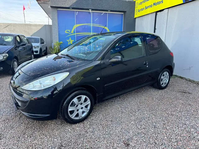 Carro Peugeot 207 2013 Hatch XR 1.4 8V (flex) 2p