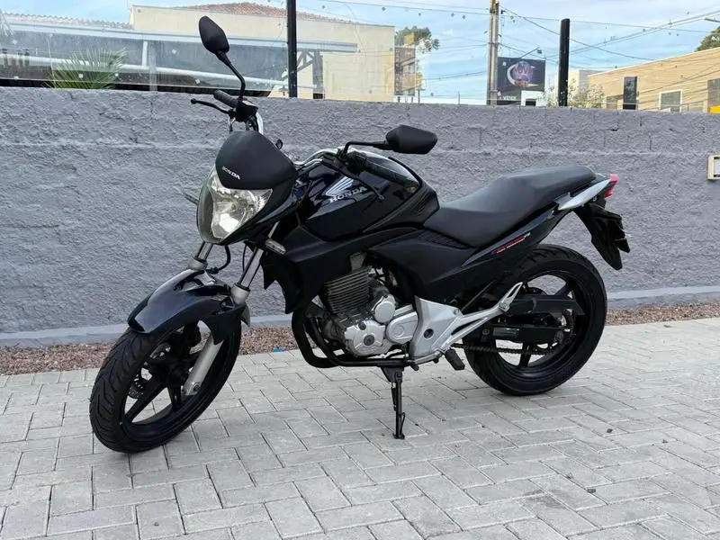 Honda CB 300R Edição Especial