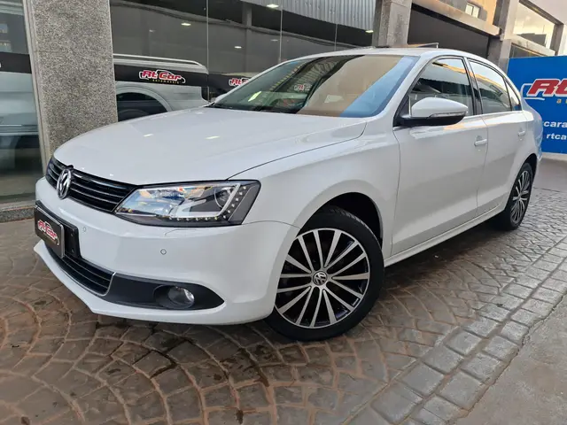 Carro Volkswagen Jetta 2014 2.0 Comfortline (Flex)