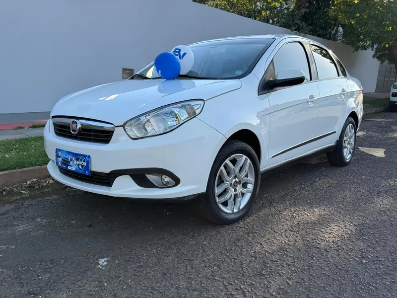 Fiat Grand Siena Essence 1.6 16V Dualogic (Flex)