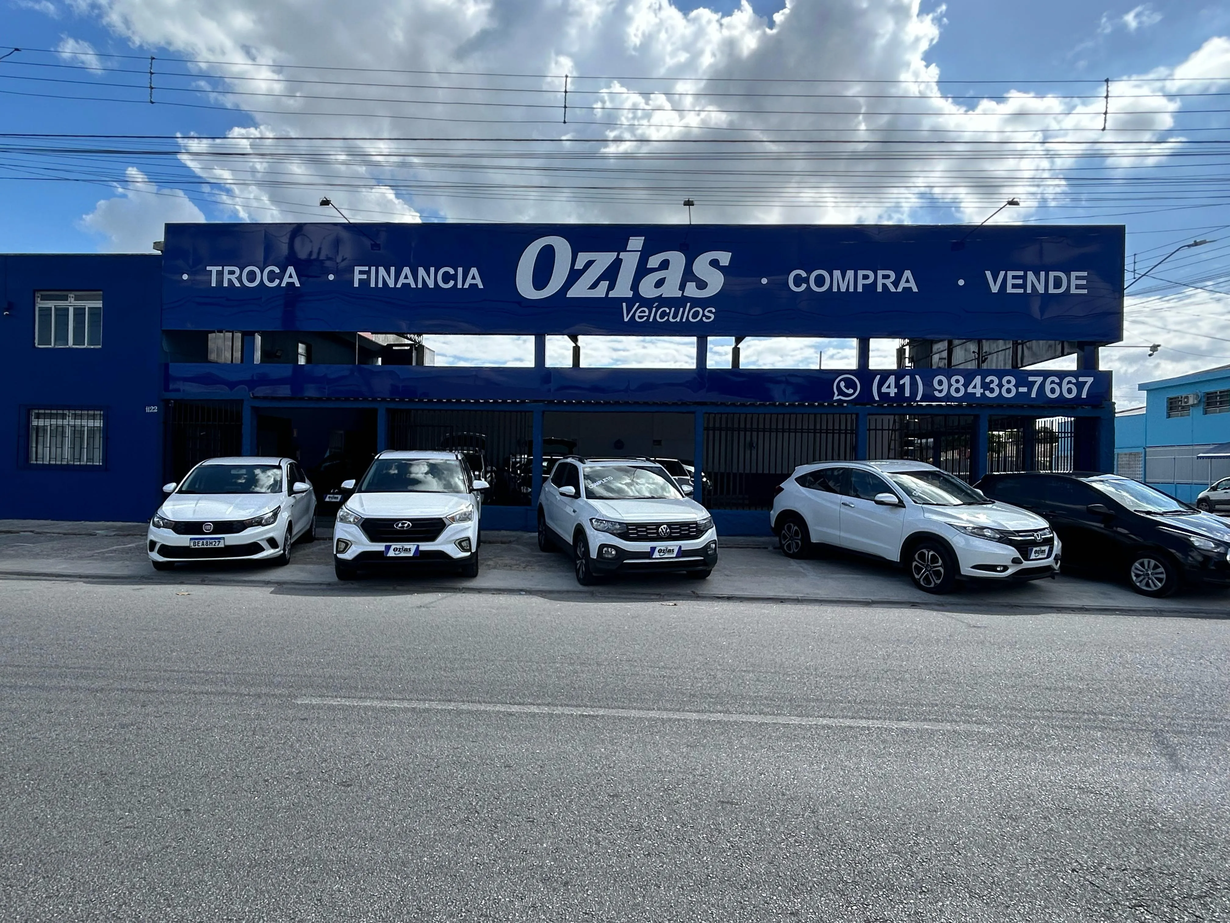 Fachada da loja OZIAS COMERCIO DE VEICULOS LTDA - ME - Paranaguá - PR
