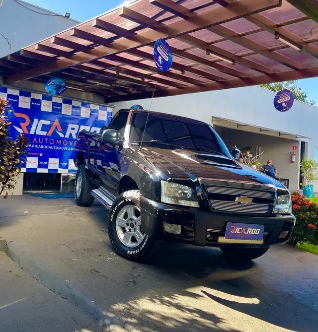 Carro Chevrolet S10 Cabine Simples 2011 S10 Advantage 4x2 2.4 (Flex) (Cab Simples)