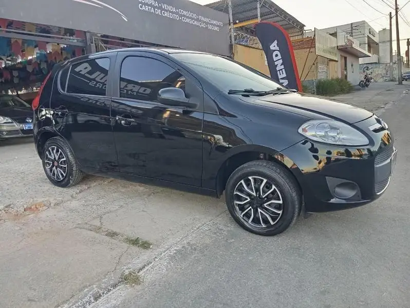 Fiat Palio Attractive 1.4 8V (Flex)
