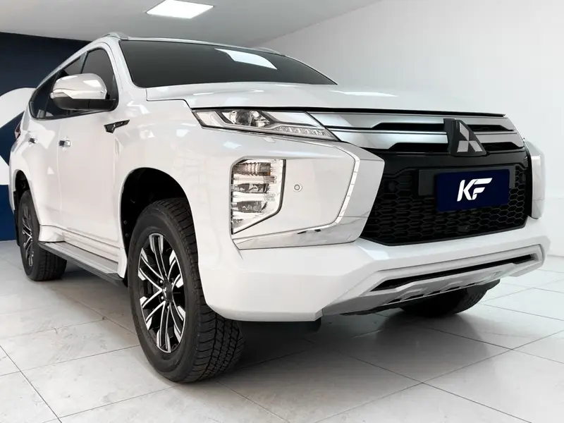 Mitsubishi Pajero Sport HPE-S 2.4