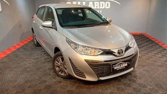 Carro Toyota Yaris 2021 1.5 XL Plus Connect CVT (Flex)
