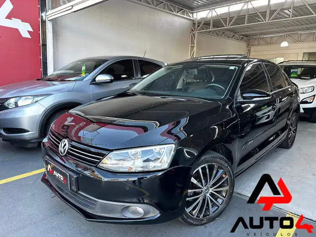 Carro Volkswagen Jetta 2013 2.0 Comfortline (Flex)