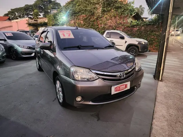 Carro Toyota Etios Sedan 2017 XLS 1.5 (Flex)