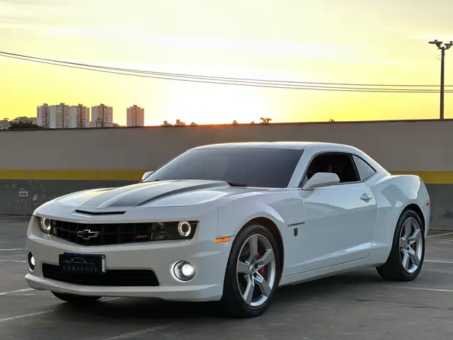 Carro Chevrolet Camaro 2011 SS 6.2