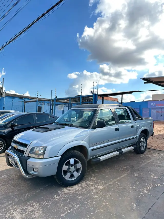 Carro Chevrolet S10 Cabine Dupla 2011 S10 Executive 4x2 2.4 (Flex) (Cab Dupla)