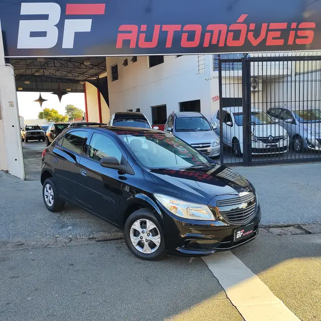 Carro Chevrolet Onix 2016 1.0 LS SPE/4