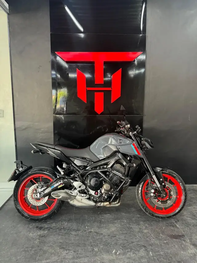 Carro Yamaha MT-09  2022 ABS