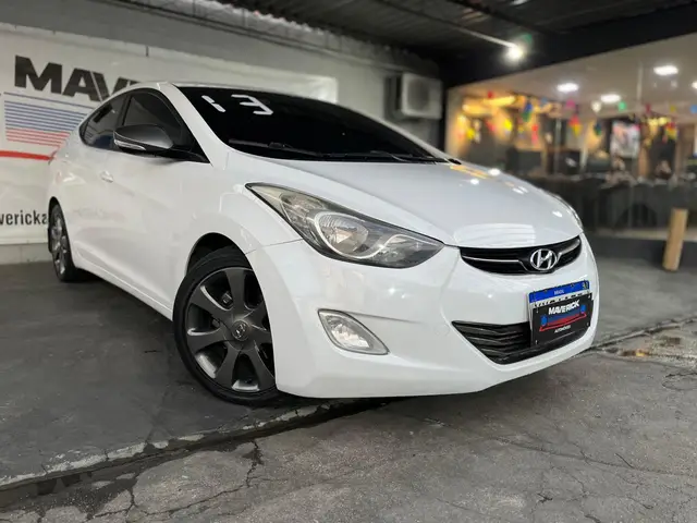 Carro Hyundai Elantra 2013 Sedan 1.8 GLS (aut)