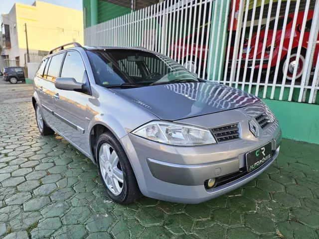 Carro Renault Megane Grand Tour 2008 Mégane Grand Tour Dynamique 2.0 16V (aut)