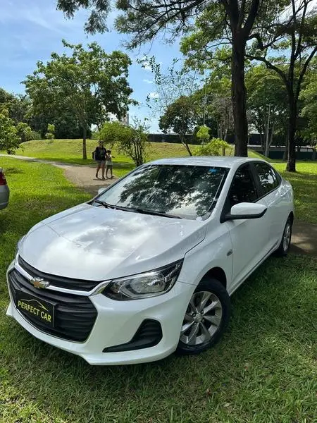 Carro Chevrolet Onix 2023 LT 1.0