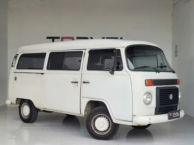 Carro Volkswagen Kombi 2009 Lotação 1.4 (Flex)