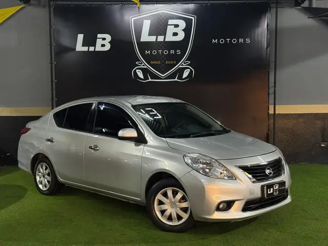 Carro Nissan Versa 2013 1.6 16V SV (Flex)