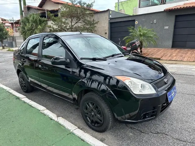 Carro Ford Fiesta Sedan 2009 Class 1.6 (Flex)