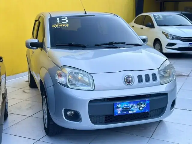 Carro Fiat Uno 2013 Vivace Italia 1.0 8V (Flex) 4p