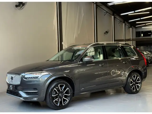 Carro Volvo XC90 2018 2.0 D5 Momentum AWD