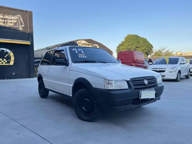 Carro Fiat Uno Mille 2011 Fire Economy 1.0 (Flex) 2p