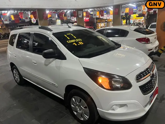 Carro Chevrolet Spin 2017 LTZ 7S 1.8 (Flex)