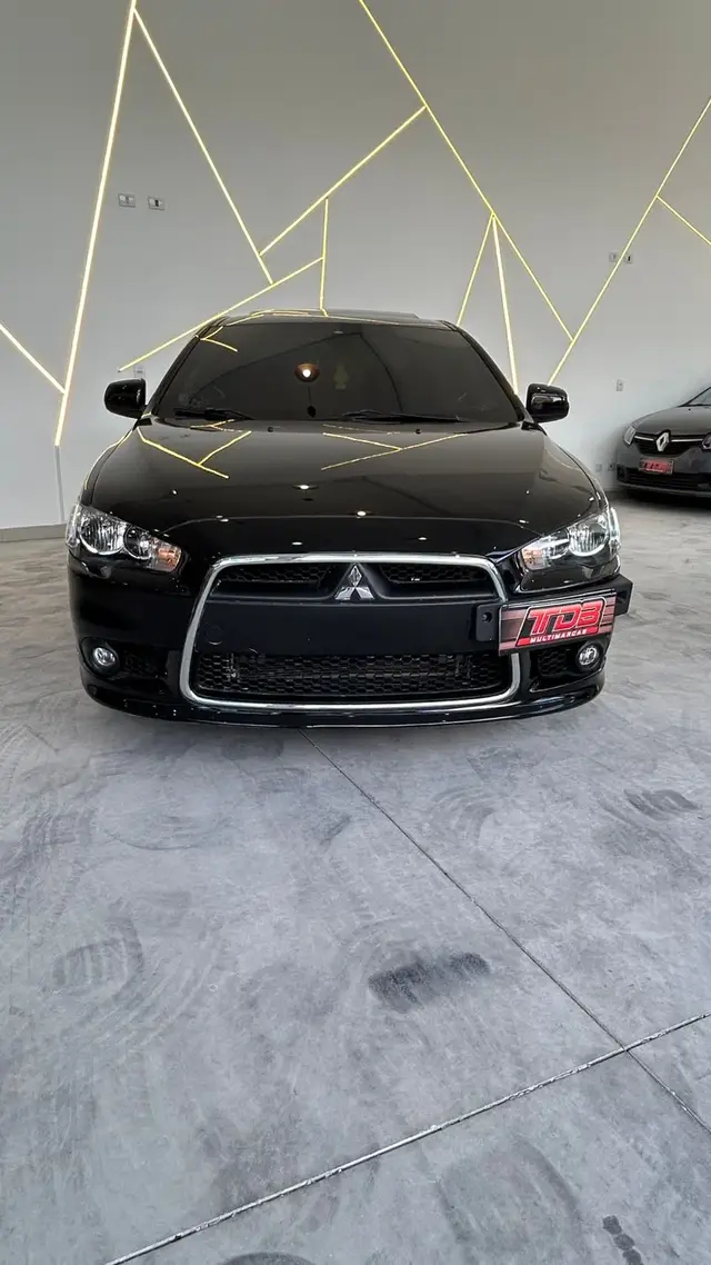Carro Mitsubishi Lancer 2014 2.0 16V