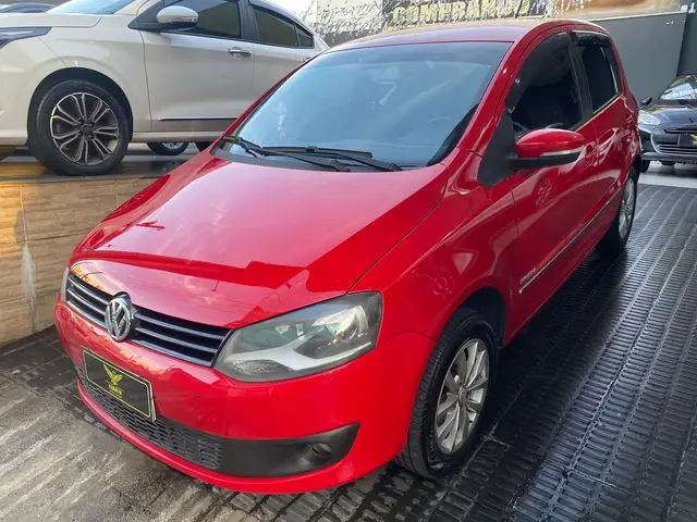 Carro Volkswagen Fox 2014 1.6 VHT Highline (Flex)